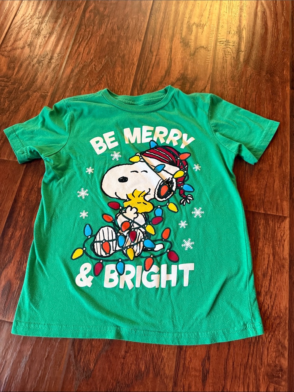 6/7 Peanuts, Snoopy Christmas t shirt. Worn once